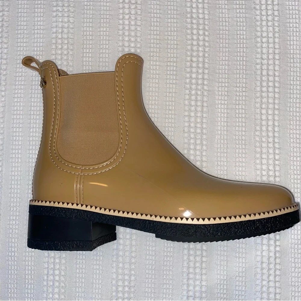 Chelsea Rain Boots LEMON JELLY Tan & Black NWOT size 7